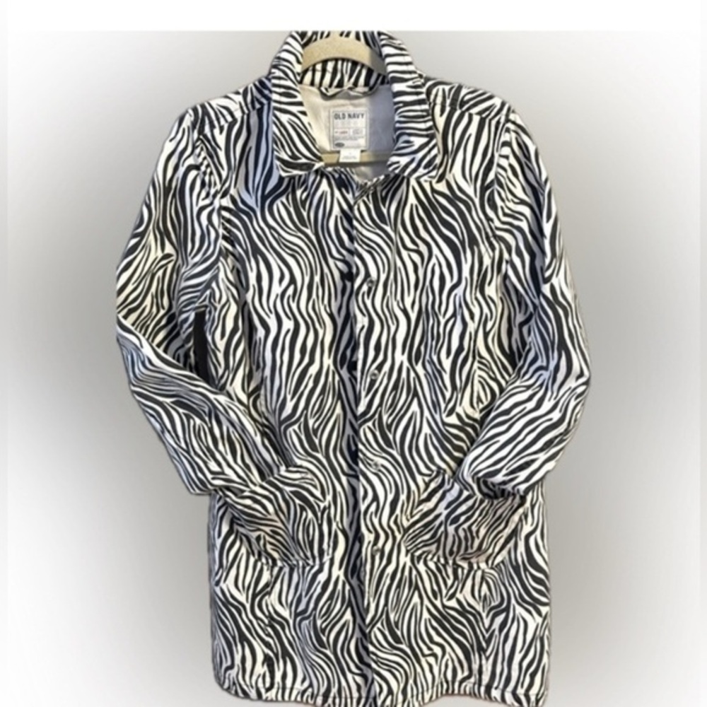 Vintage Old Navy Sz L mid weight Canvas Coat
100% Cotton zebra Funky Stylish